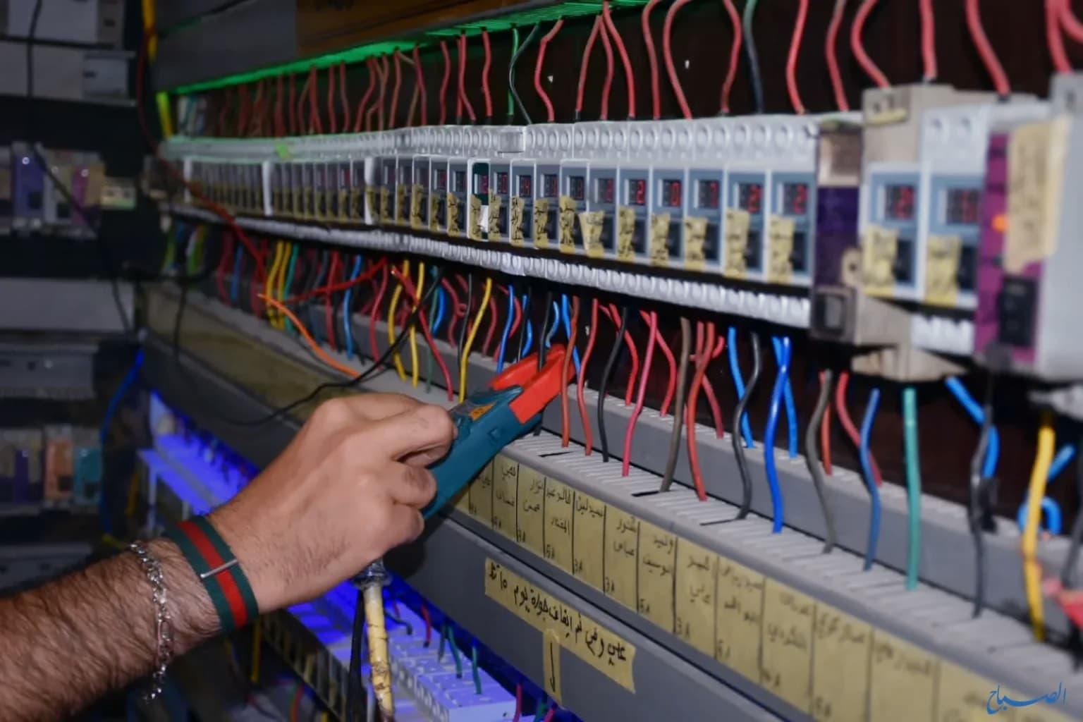 بغداد تتجه لاعتماد نظام ذكي لمراقبة المولدات الأهليّة وتسعيرة الأمبير