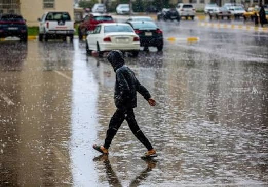 ليلة ماطرة وعواصف رعدية.. الأنواء الجوية تطلق تحذيراً للمواطنين في عدد من المحافظات