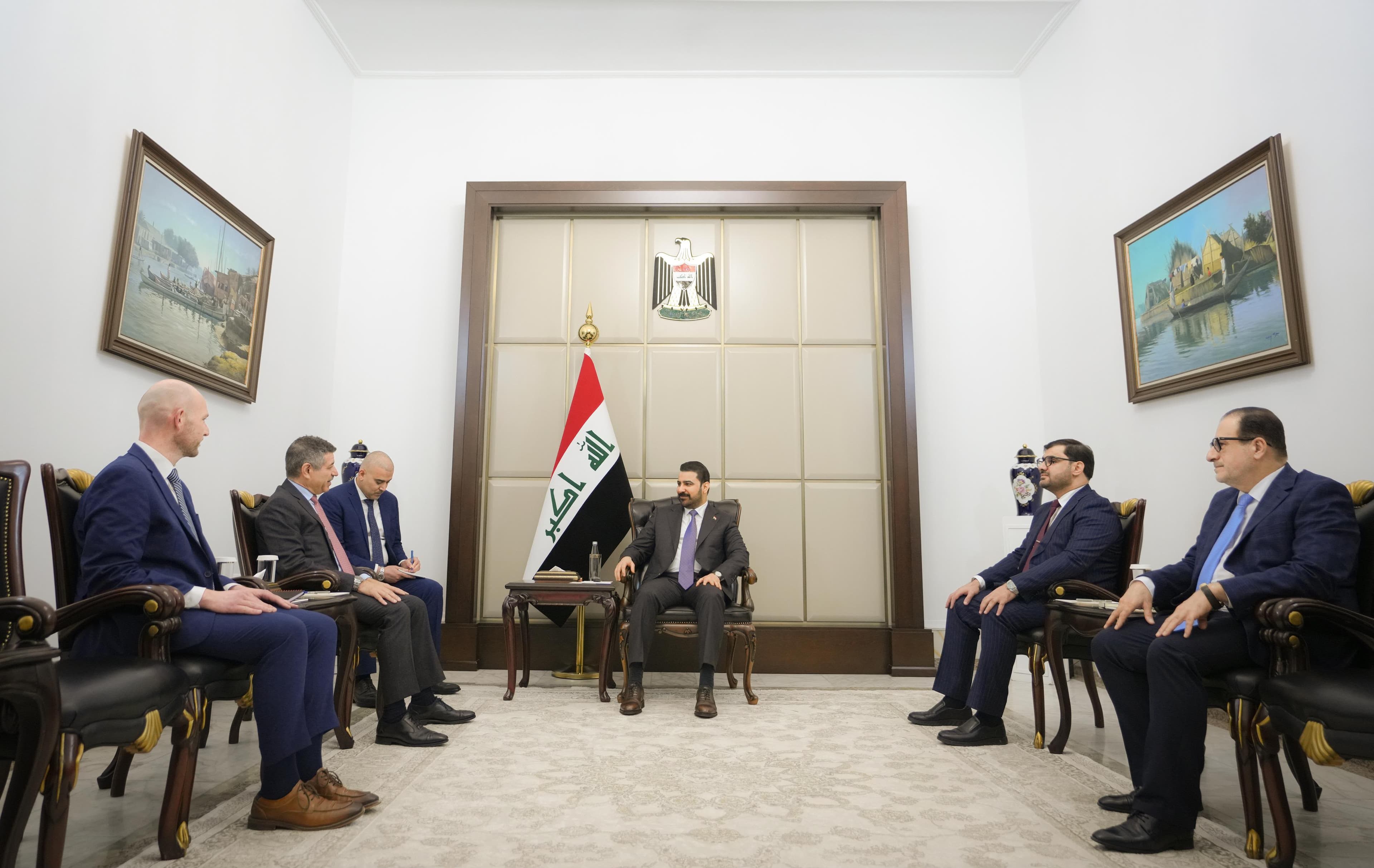 رئيس مجلس الوزراء علي الزيدي يستقبل القائم بالأعمال الأمريكي لدى العراق