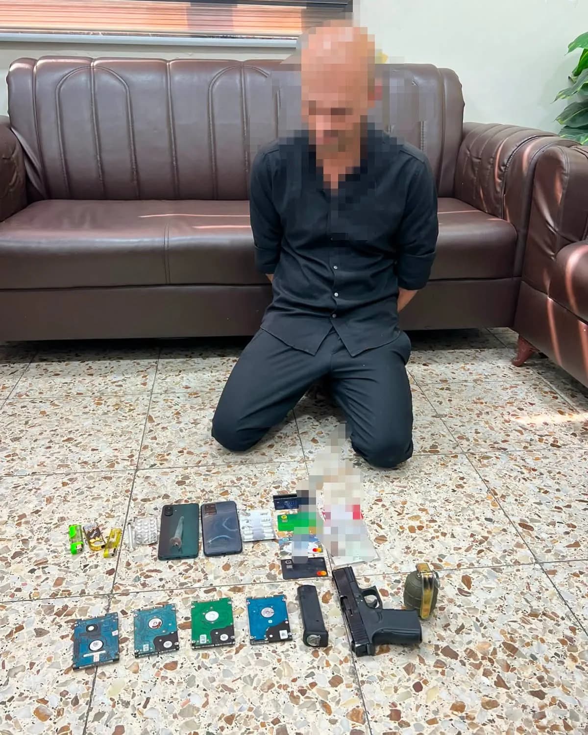 مرور بغداد الجديدة تطيح بتاجر مخدرات