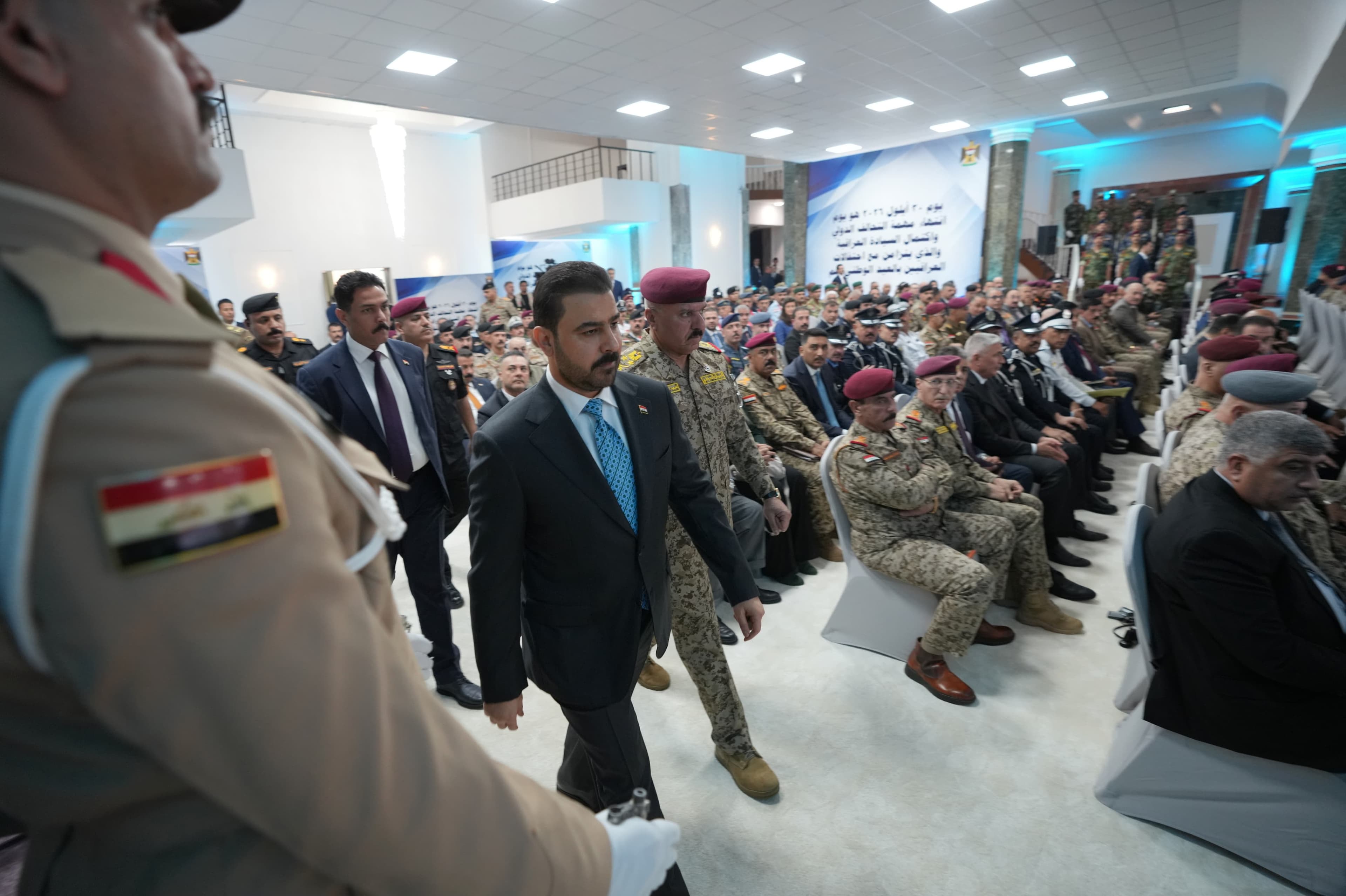 جانب مصور من الحفل الرسمي الذي أقامه مكتب القائد العام بمناسبة يوم السيادة