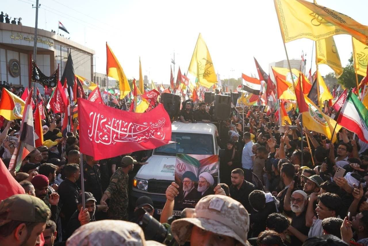 وزير الاتصالات مصطفى سند يعلن إطلاق طابع بريدي بمناسبة تشييع السيد الخامنئي