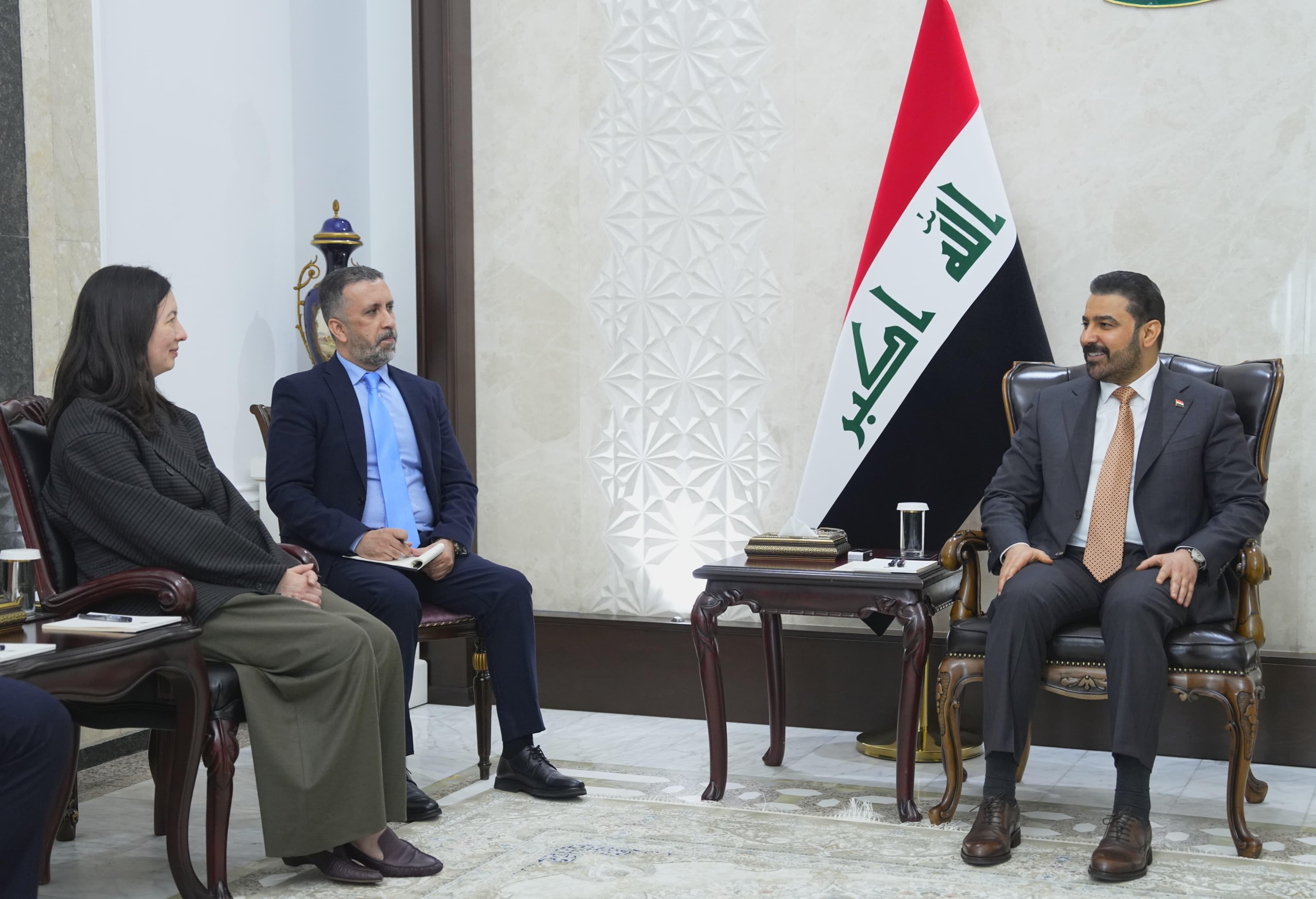 رئيس مجلس الوزراء علي الزيدي يستقبل وفد معهد المجلس الاطلسي الامريكي