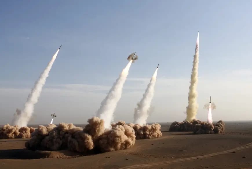 الحرس الثوري الإيراني: استهداف قاعدة "الأزرق" الأميركية في الأردن بضربات صاروخية مكثفة