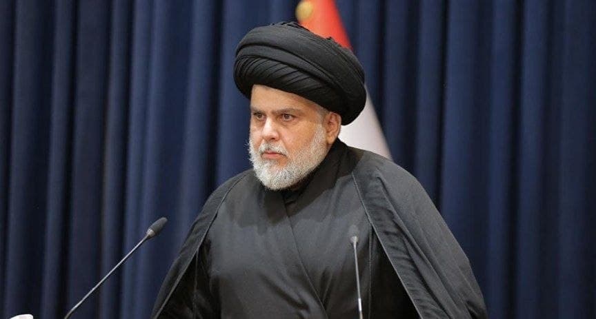بدء الوقفة السلمية التي دعا إليها السيد مقتدى الصدر دعماً لحملة مكافحة الفساد