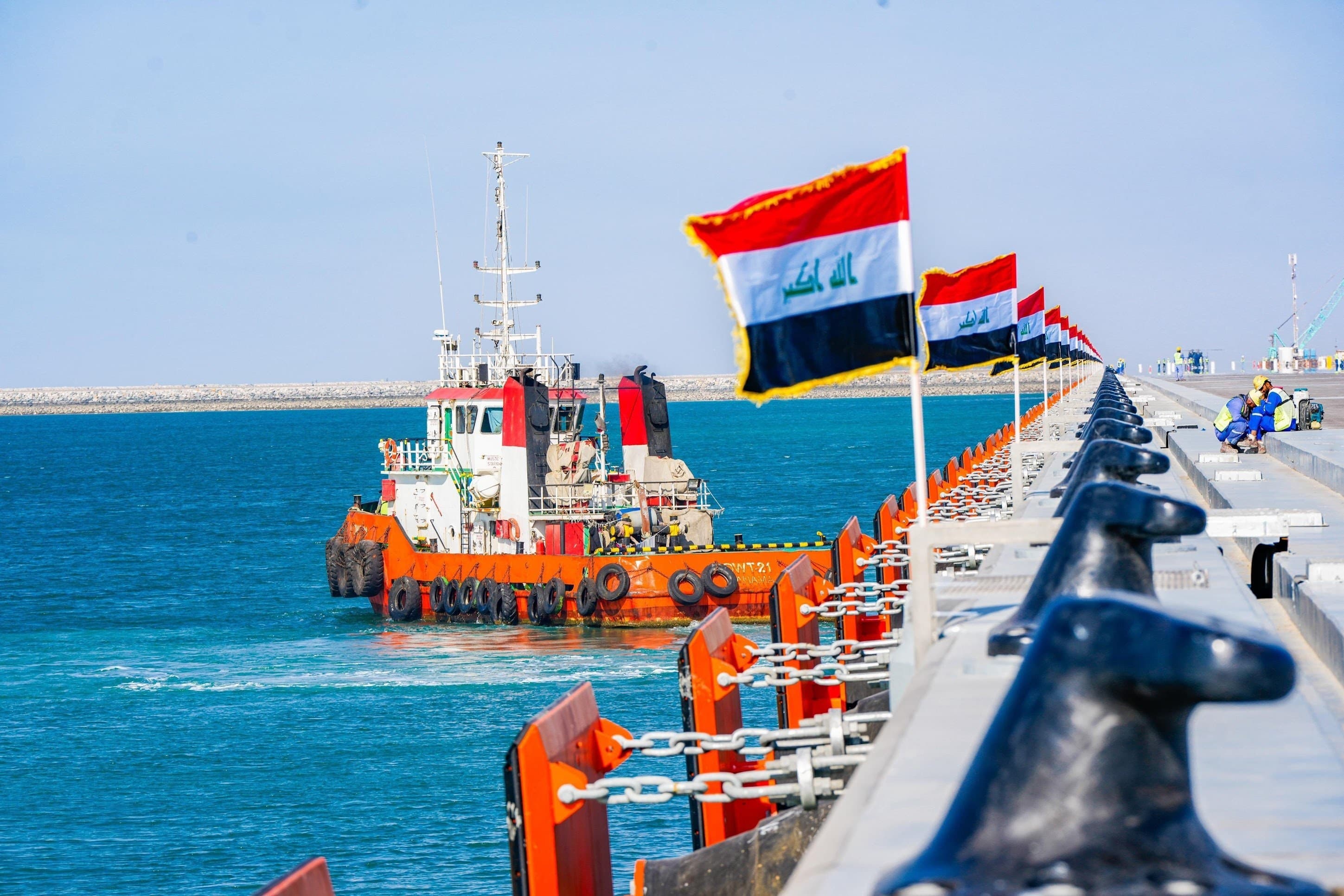 الموانئ العراقية: المسيّرة التي سقطت على إحدى الناقلات خارج نطاق موانئنا