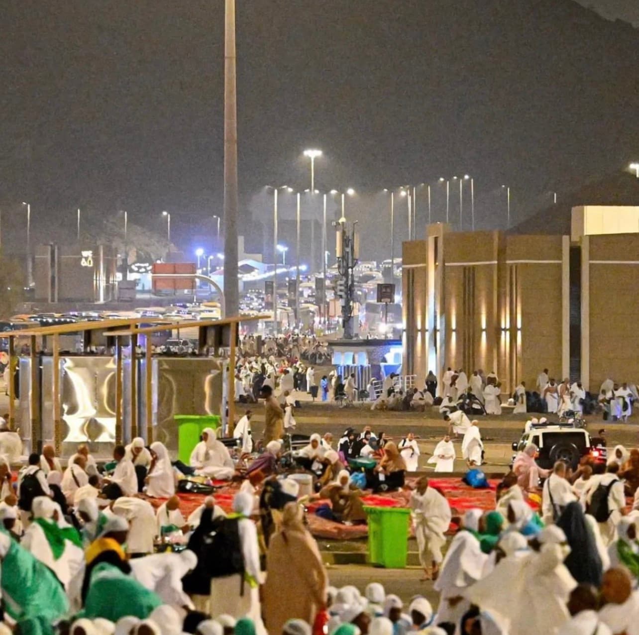 السعودية تعلن نجاح نفرة الحجاج من عرفات إلى مزدلفة