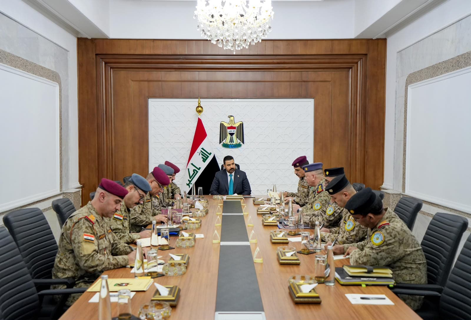 القائد العام للقوات المسلحة علي الزيدي يترأس اجتماعاً لقيادة الدفاع الجوي