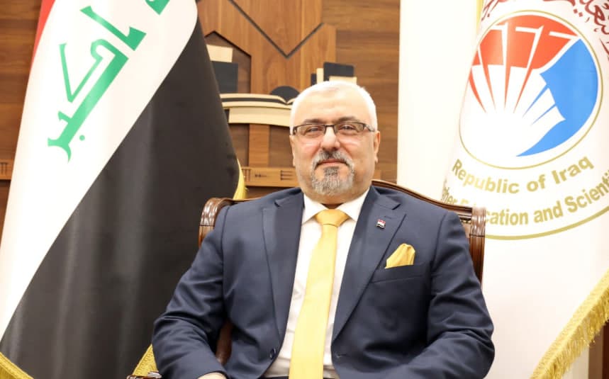 وزير التعليم يوافق على تمديد التقديم للدراسة الموازية والأهلية حتى الجمعة المقبل.