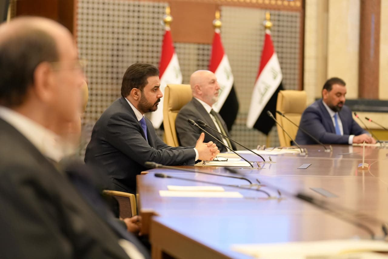 الزيدي يوجه بوقف هدم التجاوزات لحين توزيع مليون قطعة أرض سكنية للمستحقين