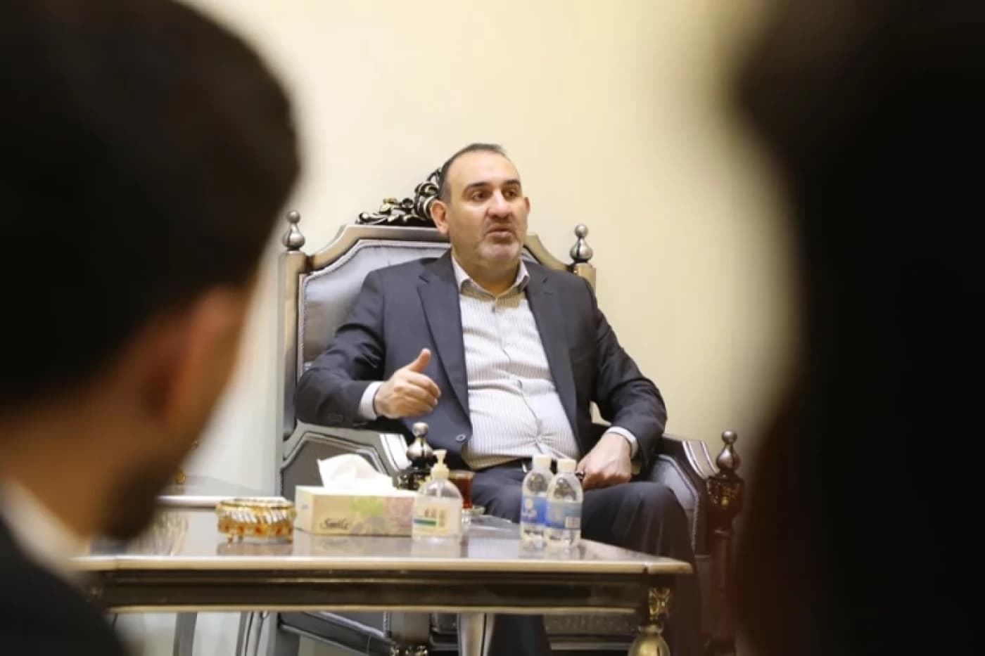 وزير الداخلية يوجه بإعطاء أولوية قصوى لحسن التعامل والتفاعل الإيجابي مع المواطنين
