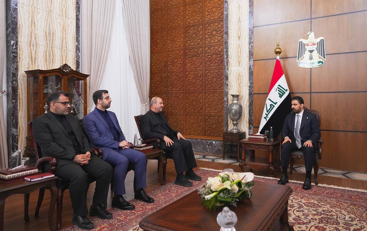 الزيدي يبحث مع السفير الإيراني تعزيز التعاون وترسيخ الاستقرار في المنطقة