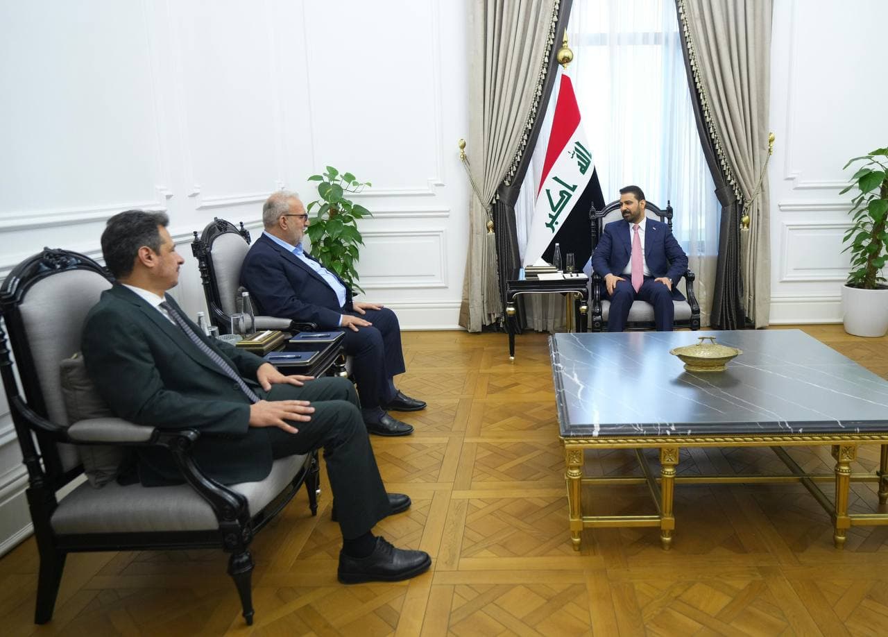 رئيس الوزراء يستقبل وفد العتبة الحسينية ويبحث مشاريع كربلاء والخدمات المقدمة للزائرين