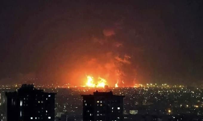 وكالة مهر: انفجار في مدينة سيريك جنوبي إيران