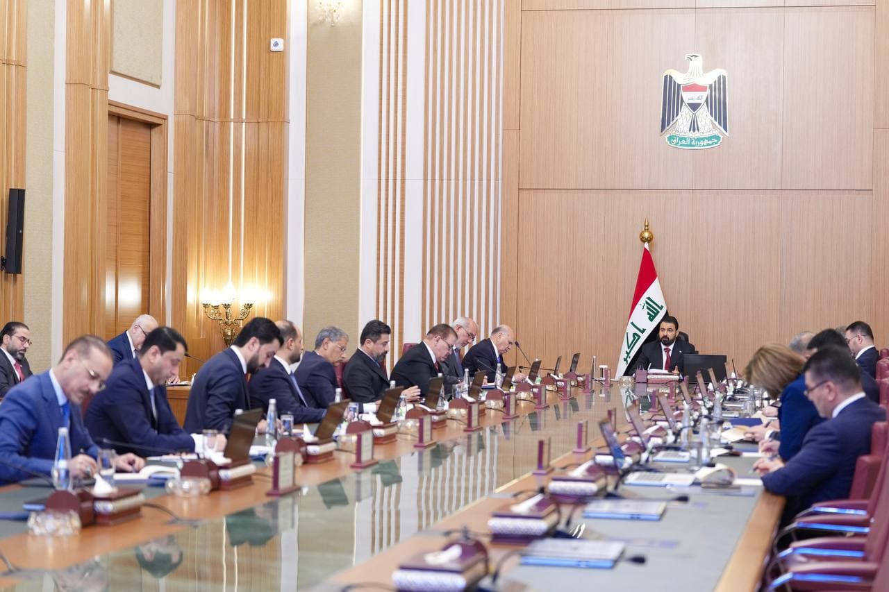 مباشرة وزيري الموارد المائية والمالية مهامَّهما رسمياً في بغداد
