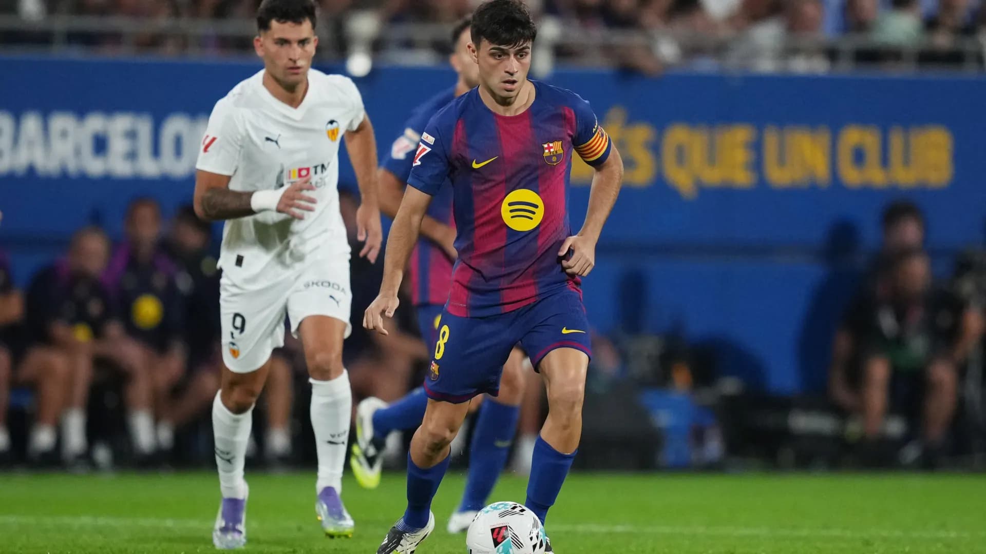 فالنسيا يقلب تأخره إلى انتصار أمام برشلونة.. وريال مدريد يتغلب على أتلتيك بيلباو