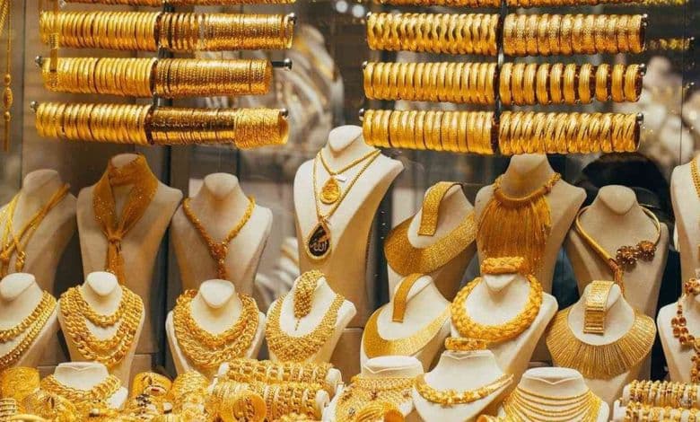 مع انخفاض الدولار.. تراجع أسعار الذهب
