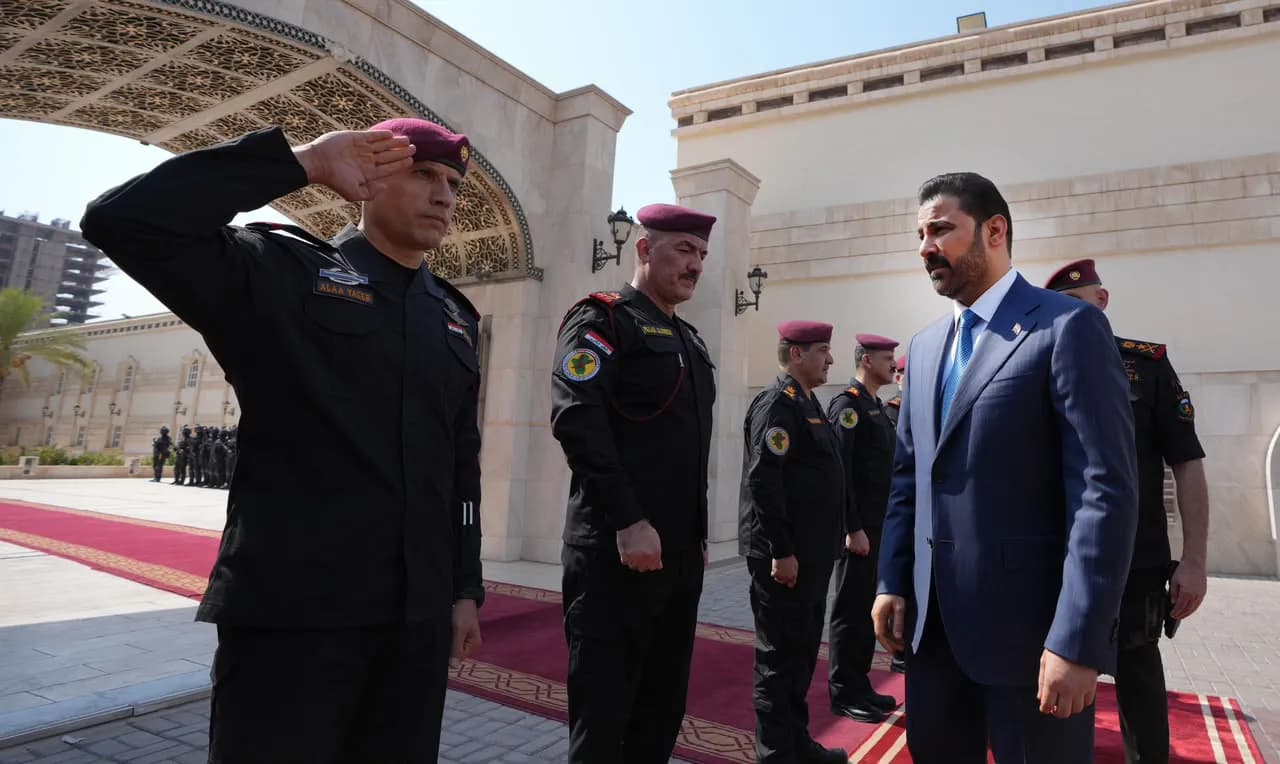 الزيدي يوجه بتوفير جميع احتياجات جهاز مكافحة الإرهاب من الأسلحة والمعدات والتجهيزات اللازمة