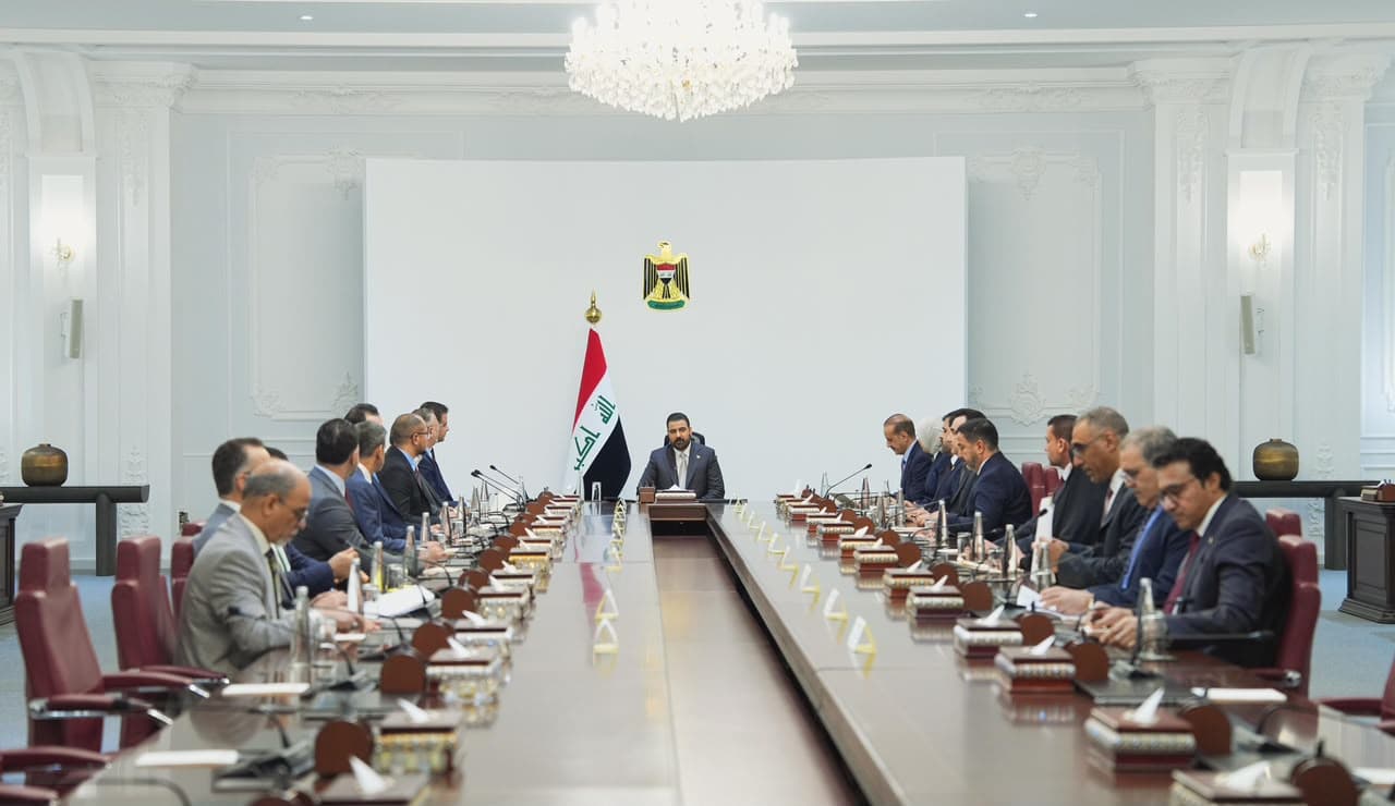 رئيس الوزراء: حاجة إلى ثورة في القوانين والتشريعات وإقرار قانوني الحشد الشعبي وصندوق التنمية