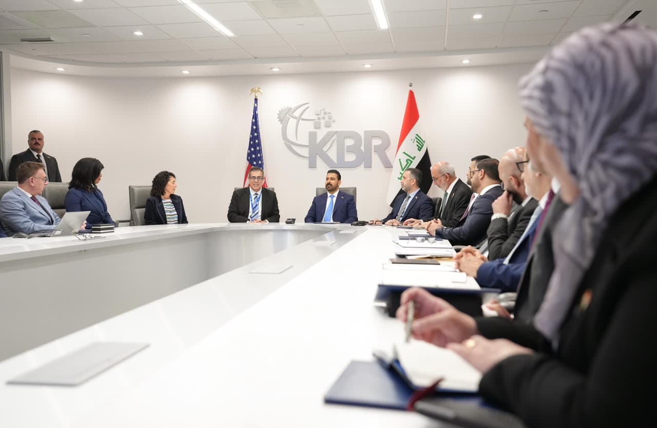الزيدي يبحث مع شركة كي بي آر الأمريكية الشراكة والاستثمار طويل الأمد في البنى التحتية النفطية والتكنولوجية