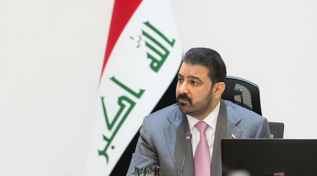رئيس مجلس الوزراء علي الزيدي يوجّه بشمول المطابع المحلية والأجنبية بطباعة المناهج المدرسية