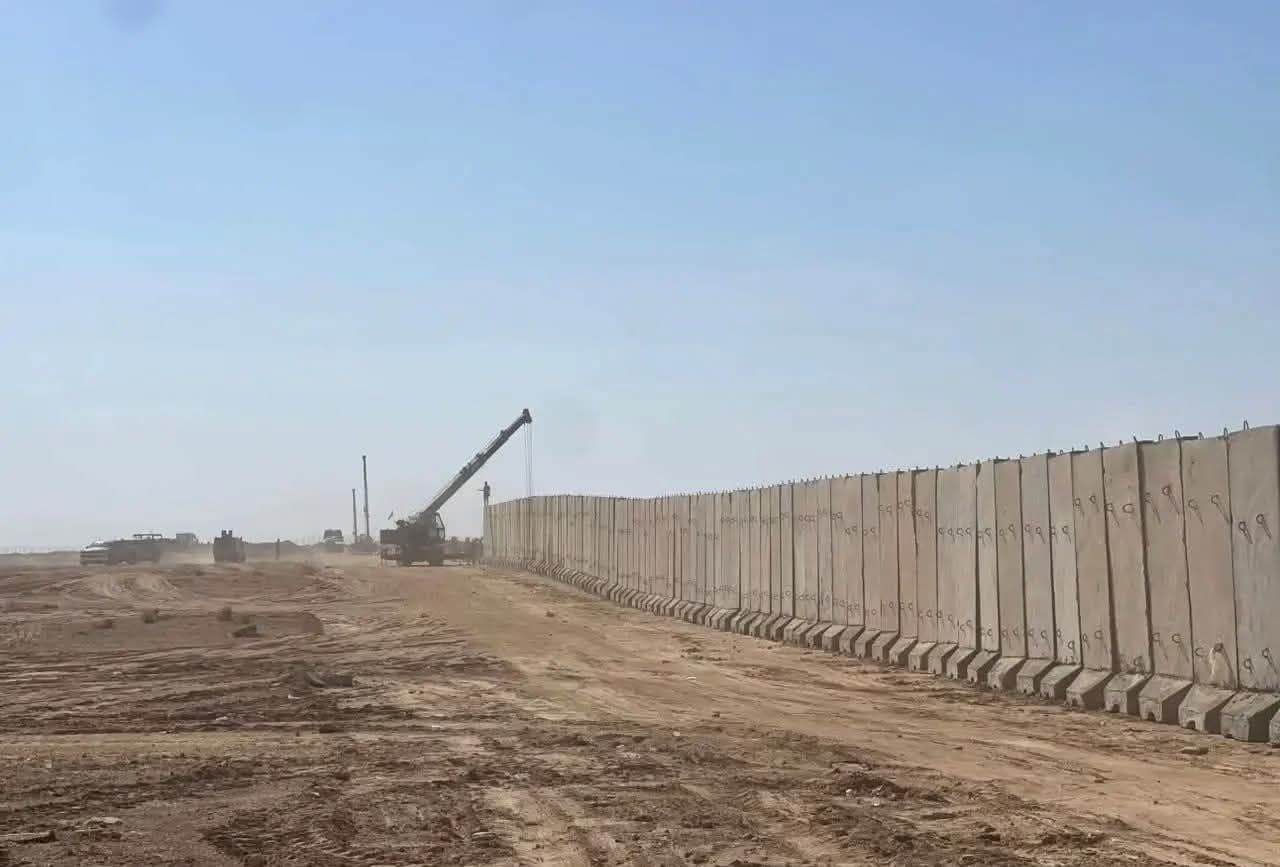 الداخلية: استكمال الجدار الخرساني على الحدود العراقية – السورية