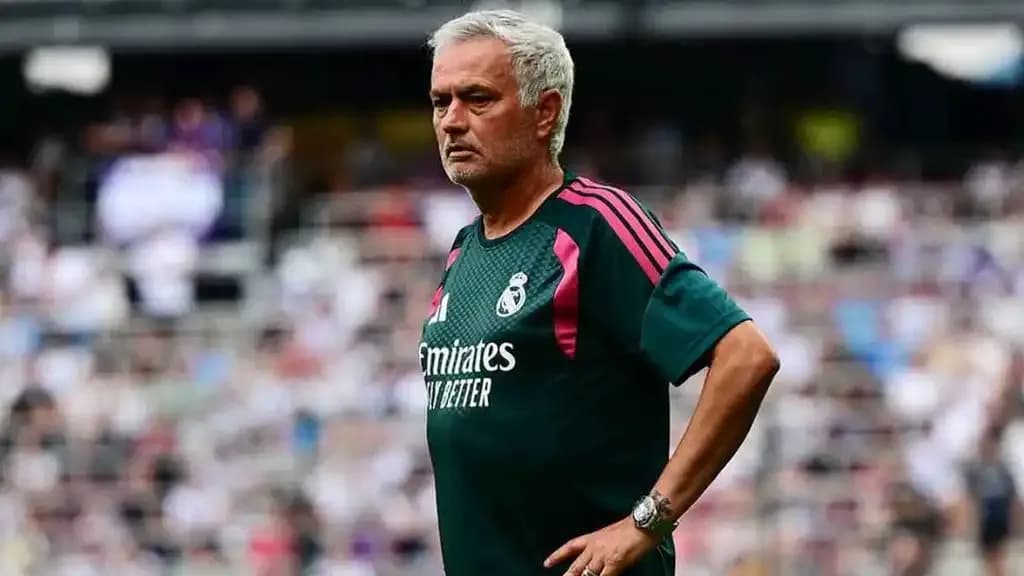 بعد ضياع صفقة رودري.. مورينيو يجهز مفاجأة في ريال مدريد