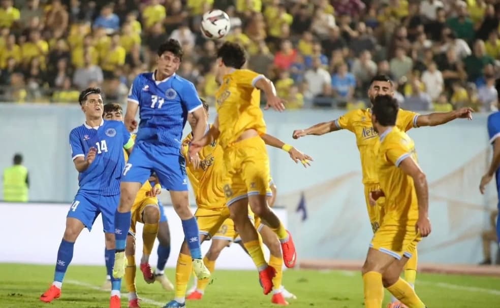 التعادل الإيجابي يحسم مواجهة الطلبة ودهوك في دوري نجوم العراق