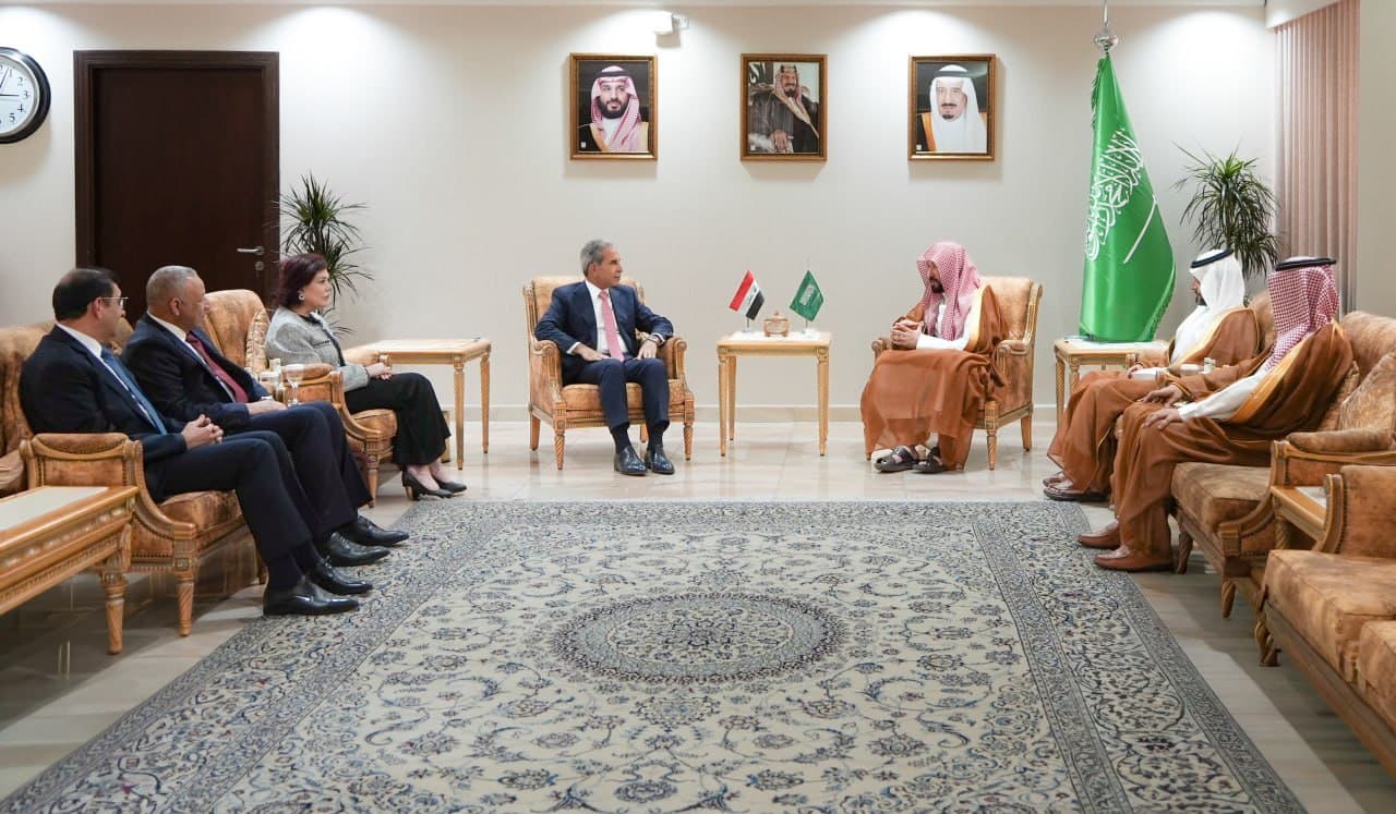 رئيس مجلس القضاء الأعلى يتباحث مع وزير العدل السعودي تعزيز التعاون القضائي في الرياض