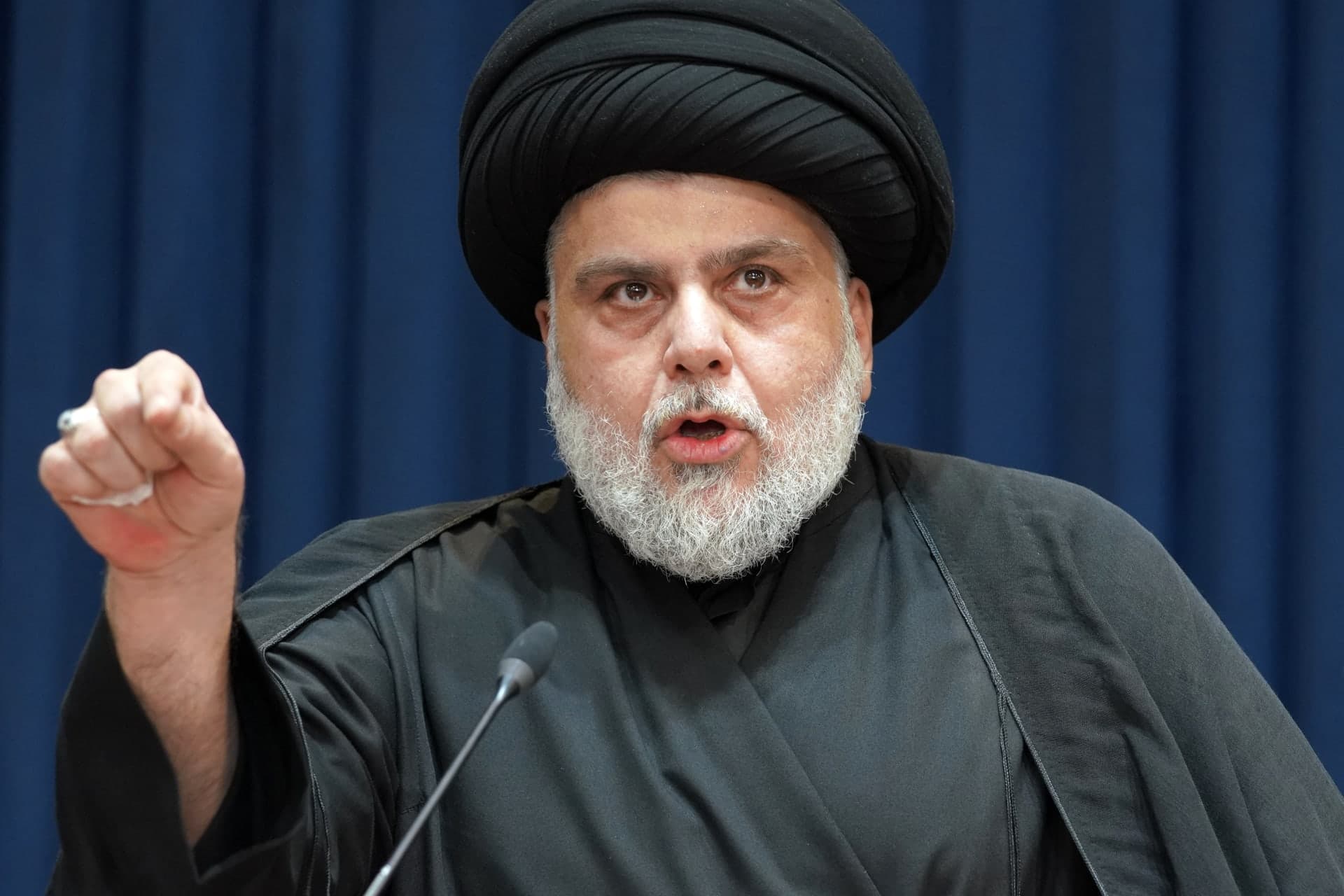 السيد الصدر يدعو لندن إلى تسليم البعثيين والمندسين المتواجدين فيها