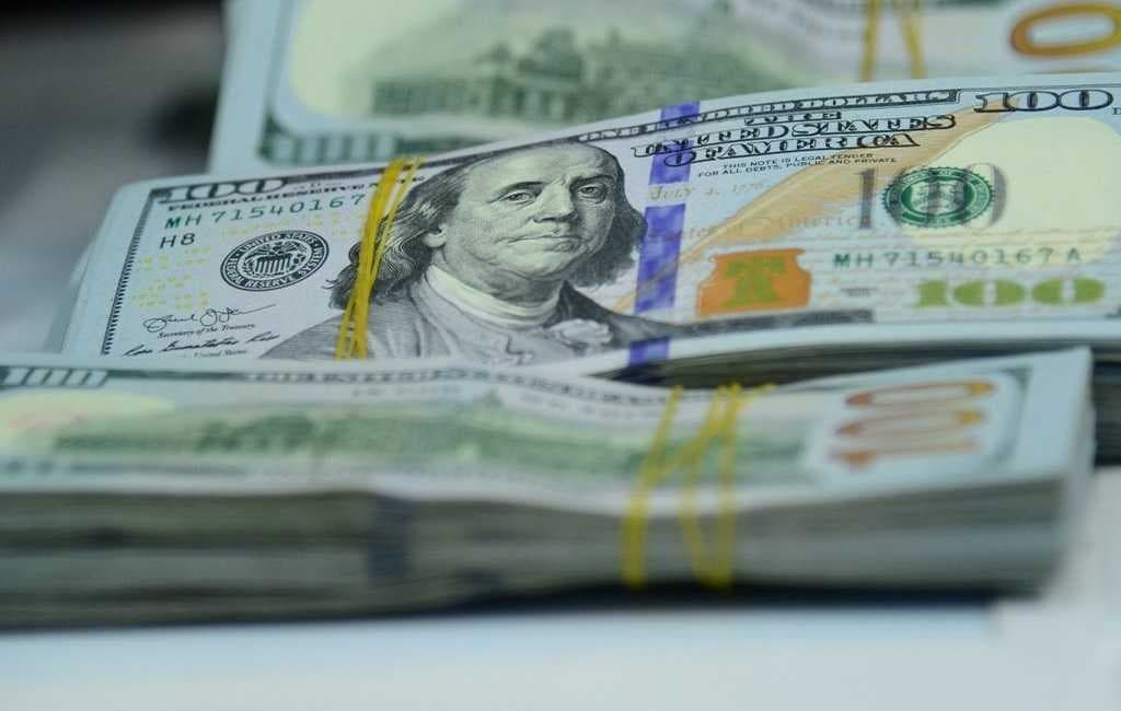 *تراجع طفيف بسعر صرف الدولار في بغداد والمحافظات