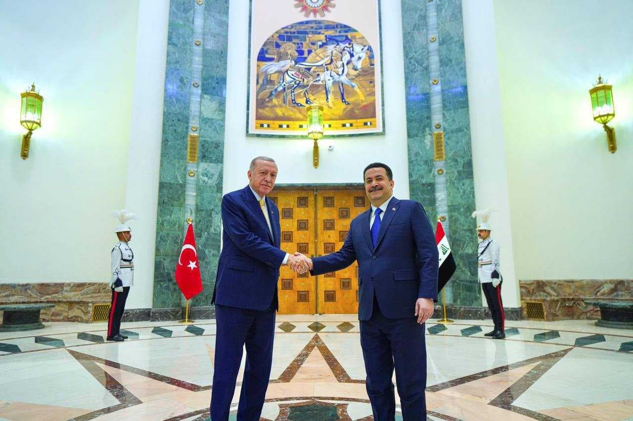 السوداني يعقد لقاء ثنائياً مع اردوغان في القصر الحكومي ببغداد