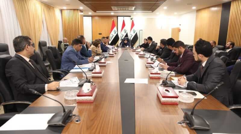 نزاهة البرلمان تكشف عن اتفاق مع الإنتربول لاسترداد الفاسدين الهاربين