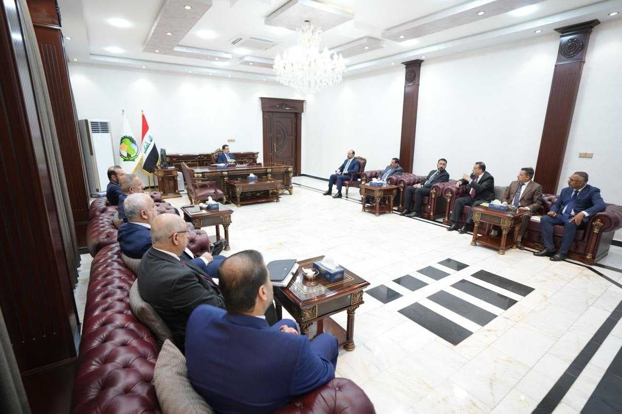 السوداني يعلن عن جملة من المشاريع الخدمية لمحافظة الانبار