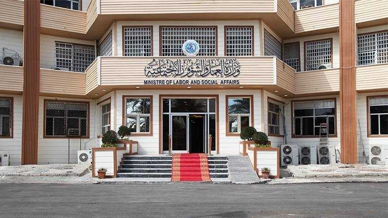 العمل تطلق مستحقات راتب المعين المتفرغ المتراكم لثلاثة أعوام