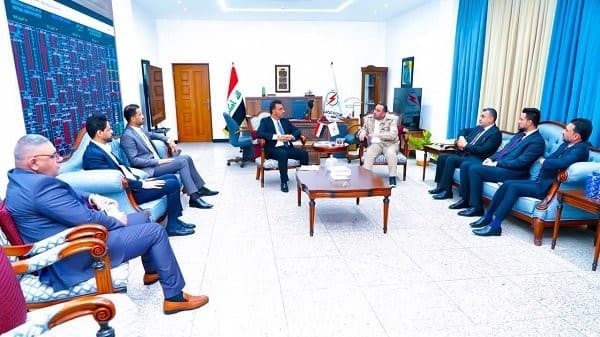 العمري يعلن الاتفاق على زيادة حصة ذي قار من تجهيز الطاقة الكهربائية