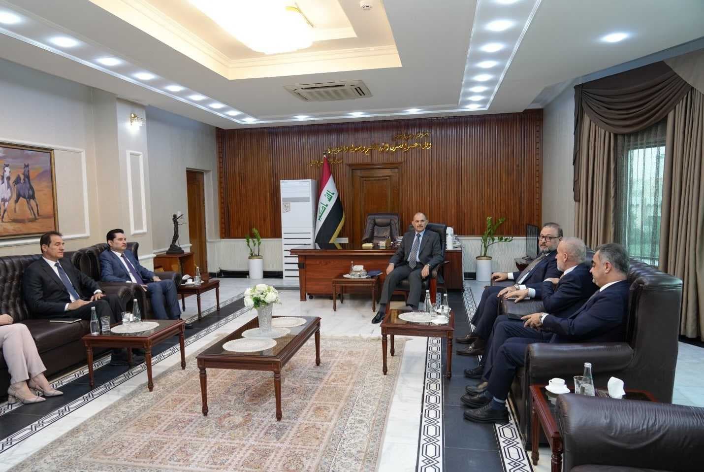 رئيس المحكمة الاتحادية يبحث مع وفد من الكتل الكردستانية القرار المتعلق برواتب الإقليم