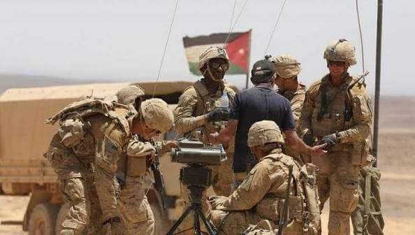 مصادر : نقل مروحيات أميركية من قاعدة موفق السلطي الأميركية بالأردن جراء القصف الإيراني